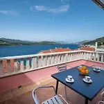 Nikola Apartament *