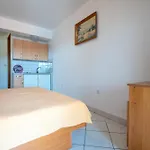 Nikola *