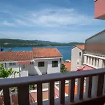 Nikola Apartament *