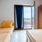 Nikola Apartament *