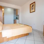 Nikola Apartament *