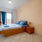 Nikola Apartament *